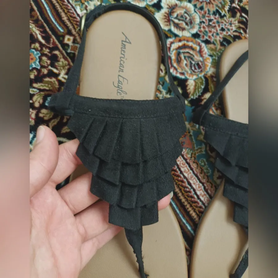 صندل زنانه
American Eagle