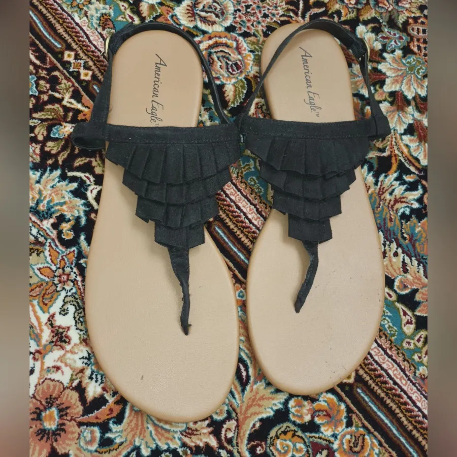 صندل زنانه
American Eagle