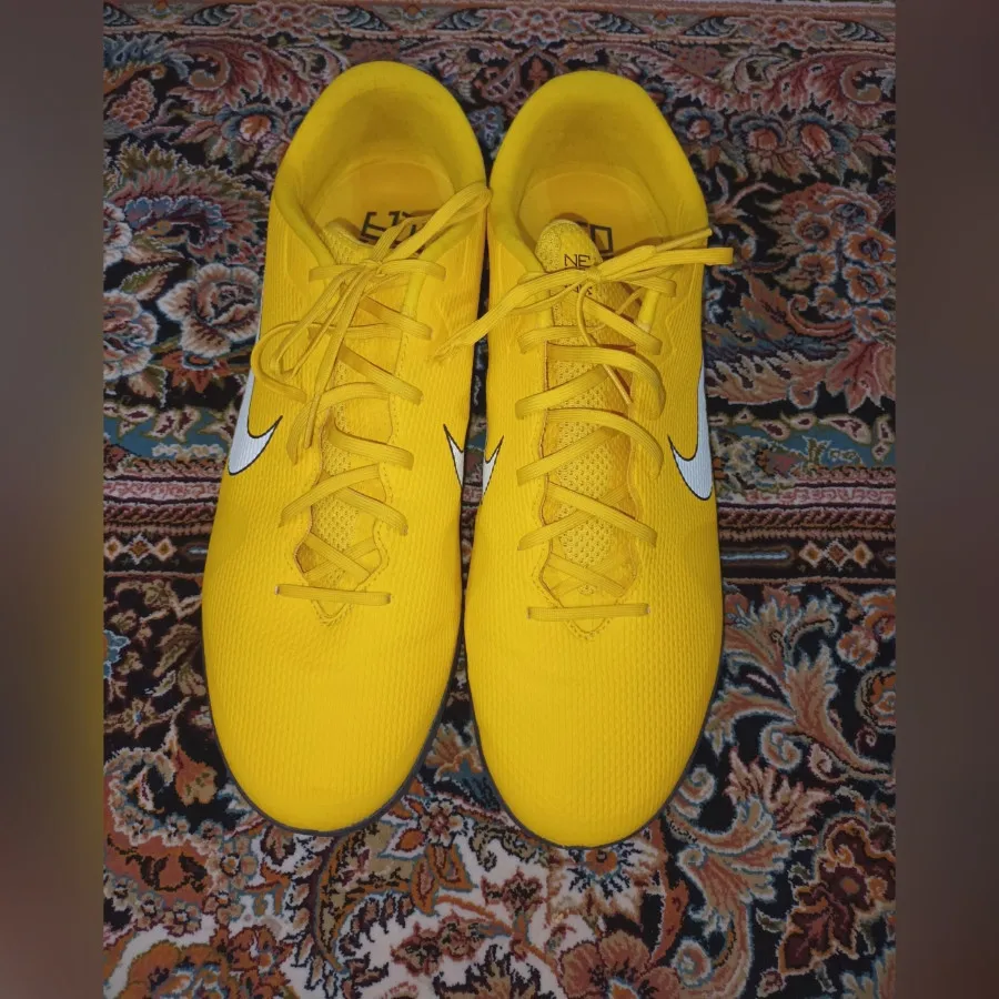 کتونی فوتسال نایک