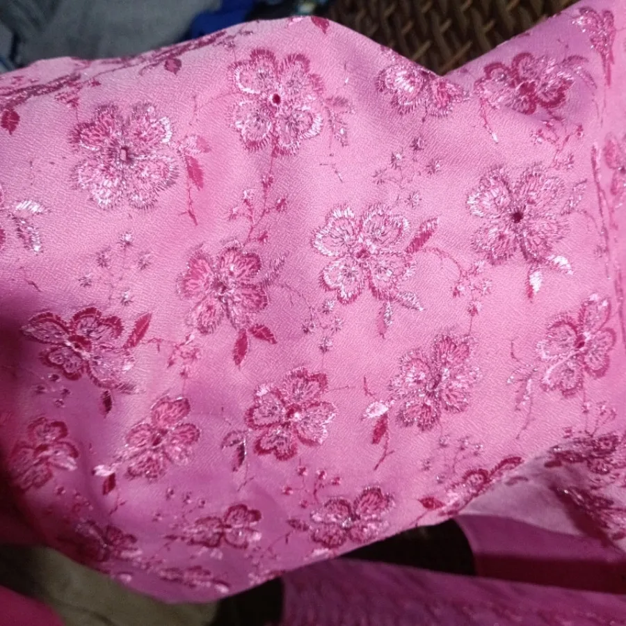 پارچه صورتی