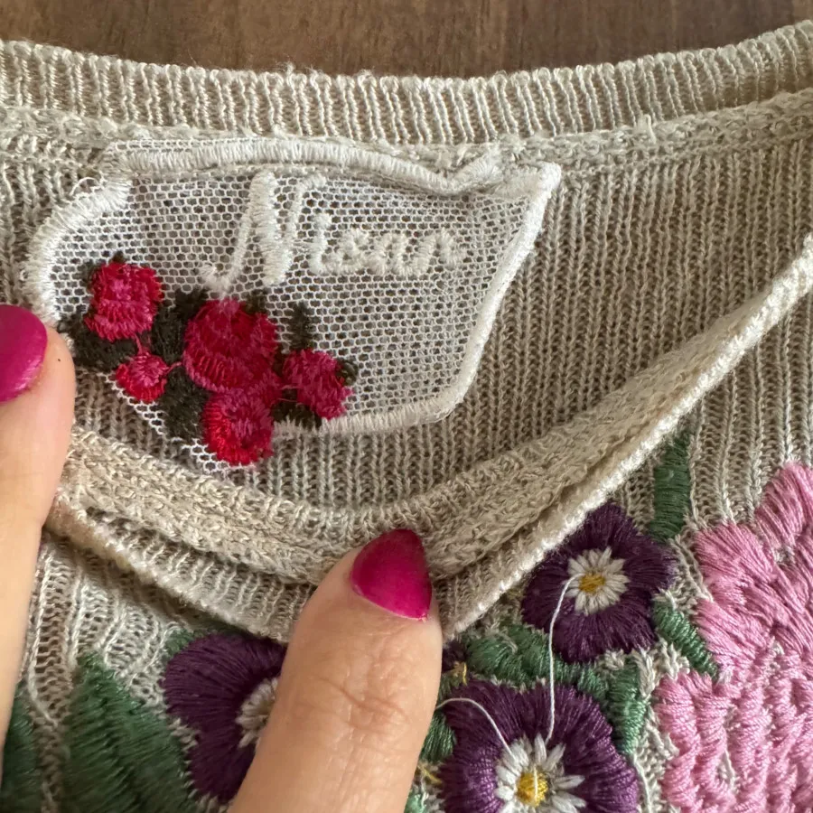 Nisan بافت کرمی گلدوزی 38