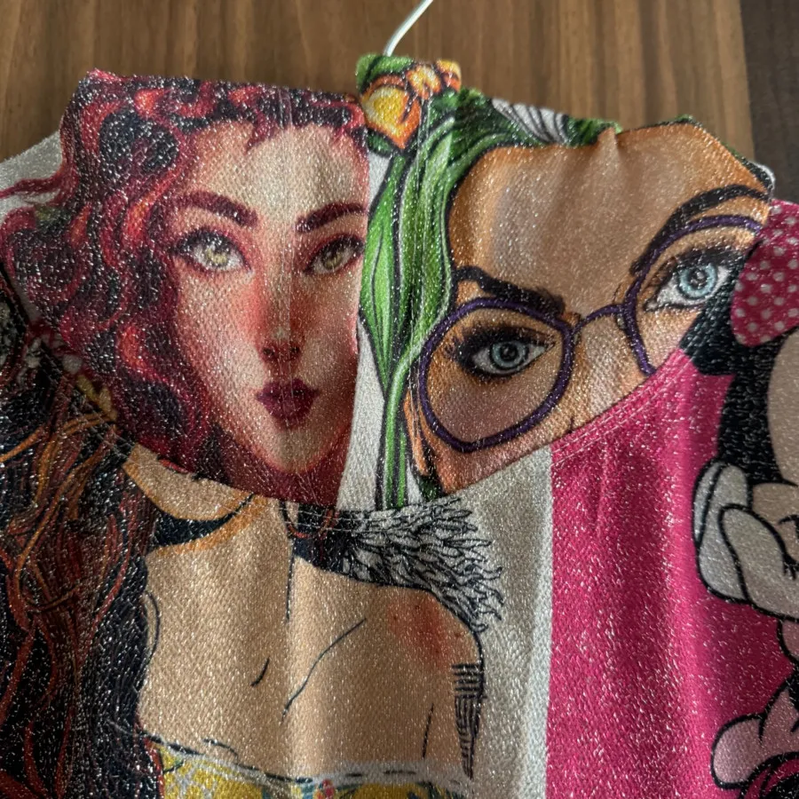 هودی کلاه دار عروسکی فری