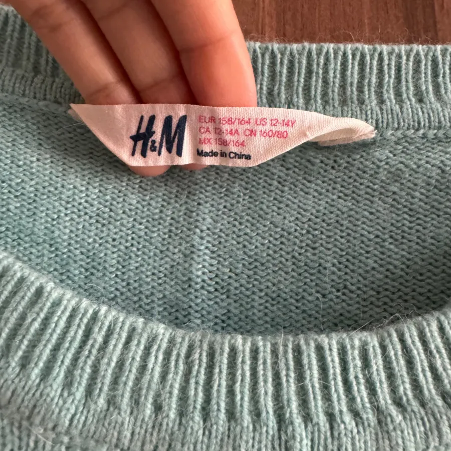 بافت ابی کم رنگ H & M