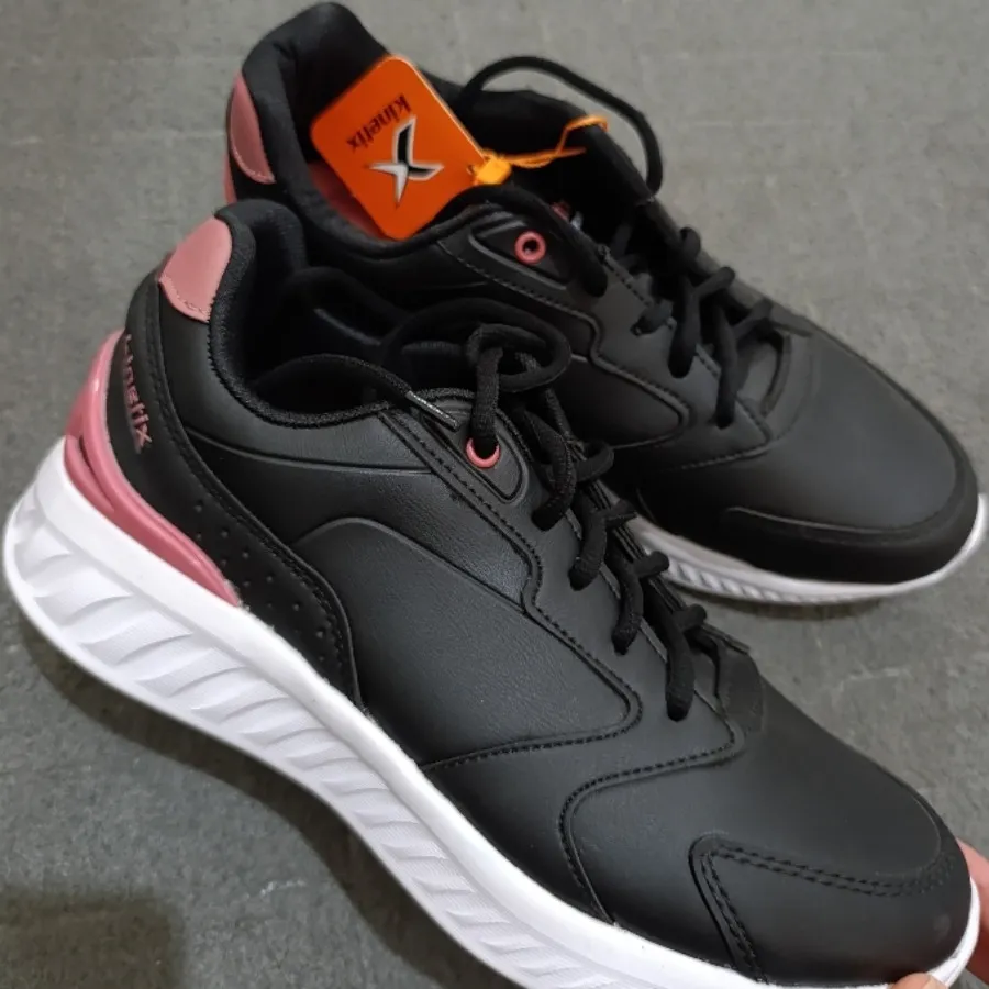 کفش اسپرت مشکی