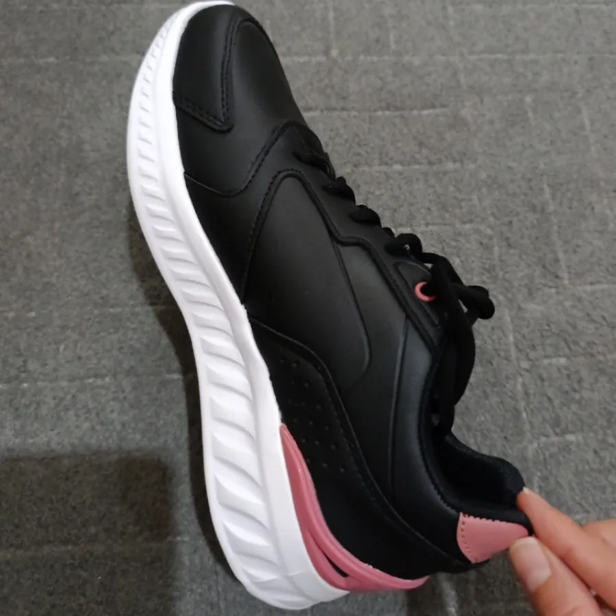 کفش اسپرت مشکی