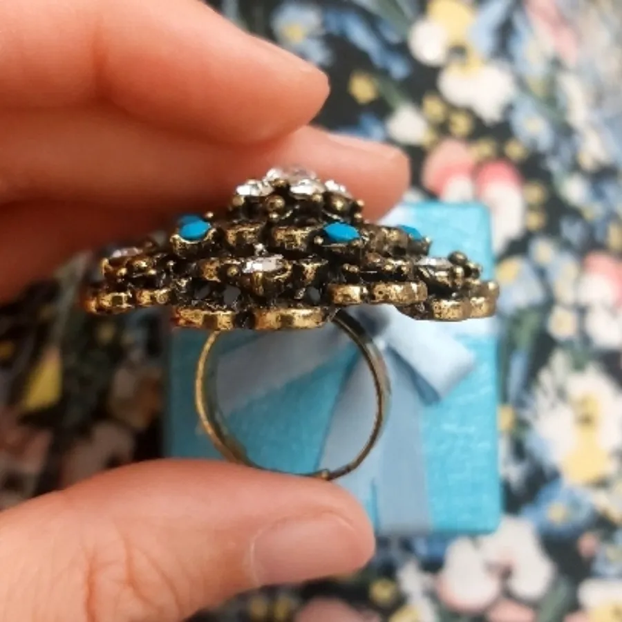 انگشتر فیروزه ای بزرگ