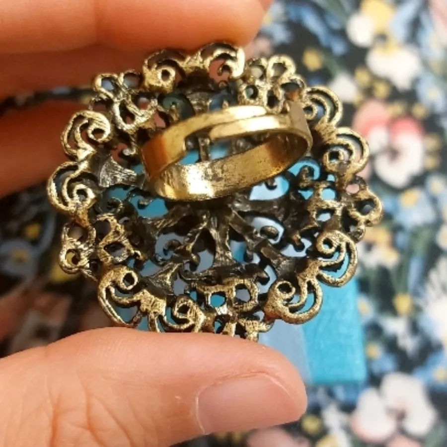 انگشتر فیروزه ای بزرگ