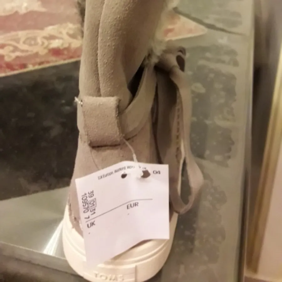 نیم بوت خارجی نبوک آکبند