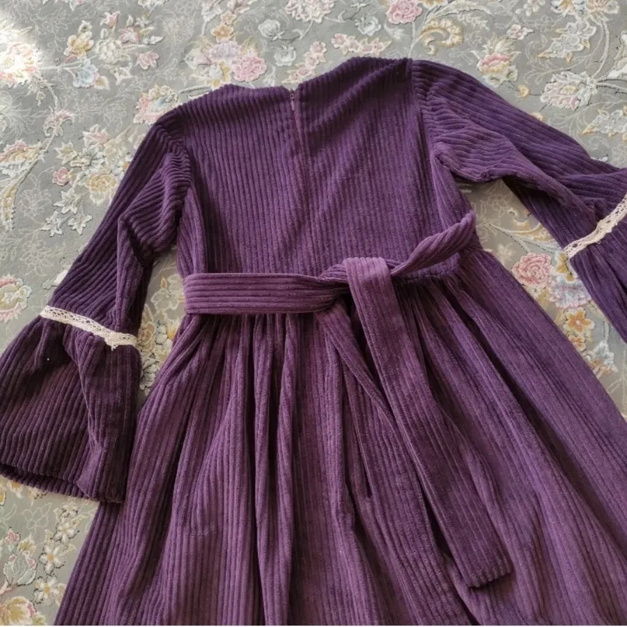 پیراهن مخمل کبریتی و کیف