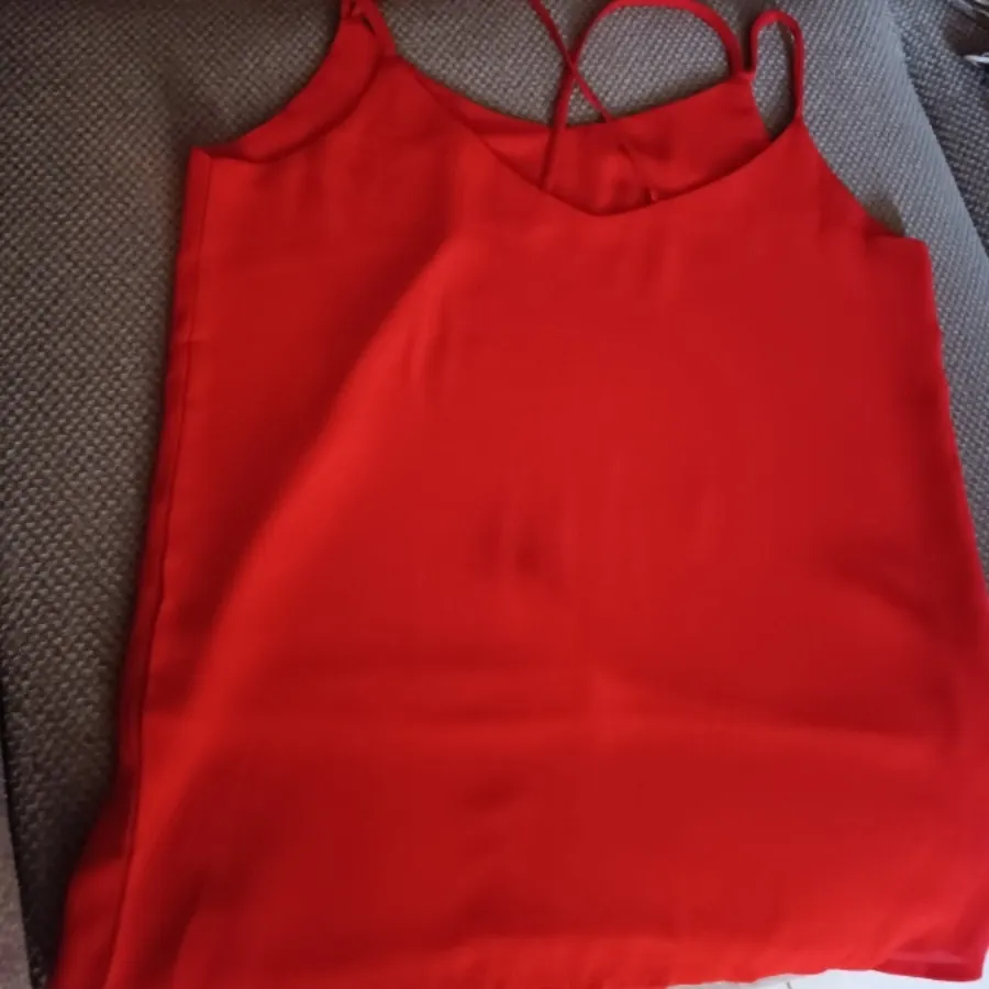 تاپ قرمز حریر با آستر