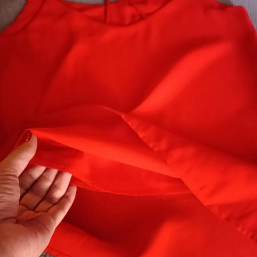 تاپ قرمز حریر با آستر