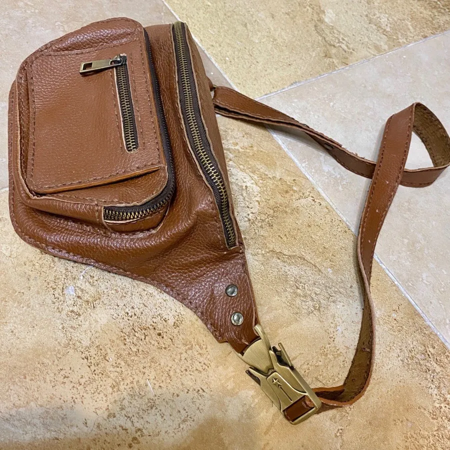 کیف کمری چرم
