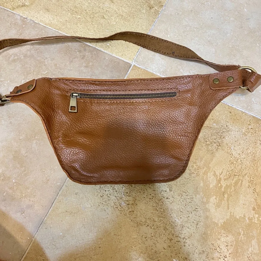 کیف کمری چرم