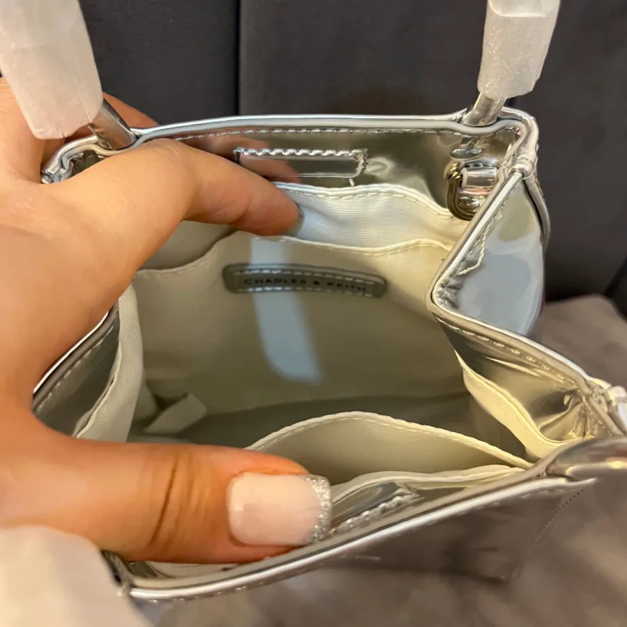 کیف چارلز اند کیت