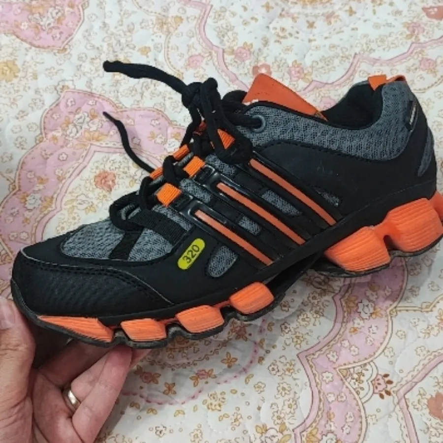 کفش ادیداس ویتنام