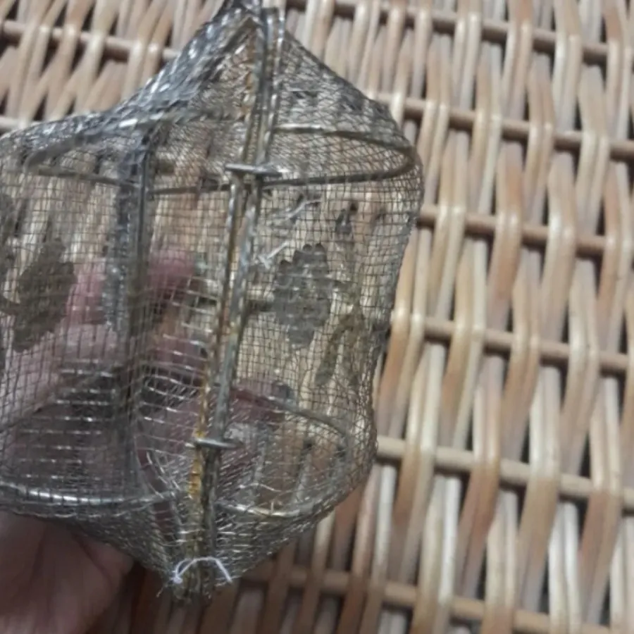 کیف فلزی قدیمی