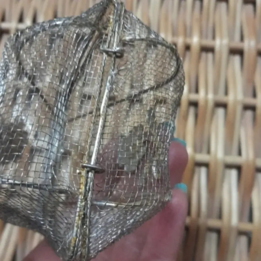 کیف فلزی قدیمی