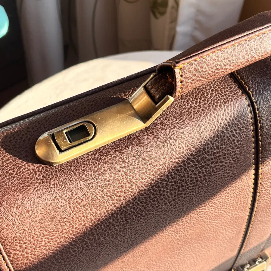 کیف‌ مردانه چرم‌مصنوعی