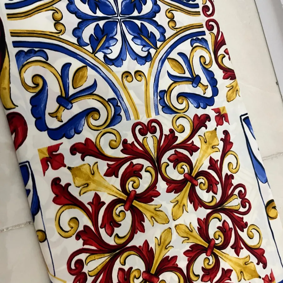 روسری ساتن دور دست دوز