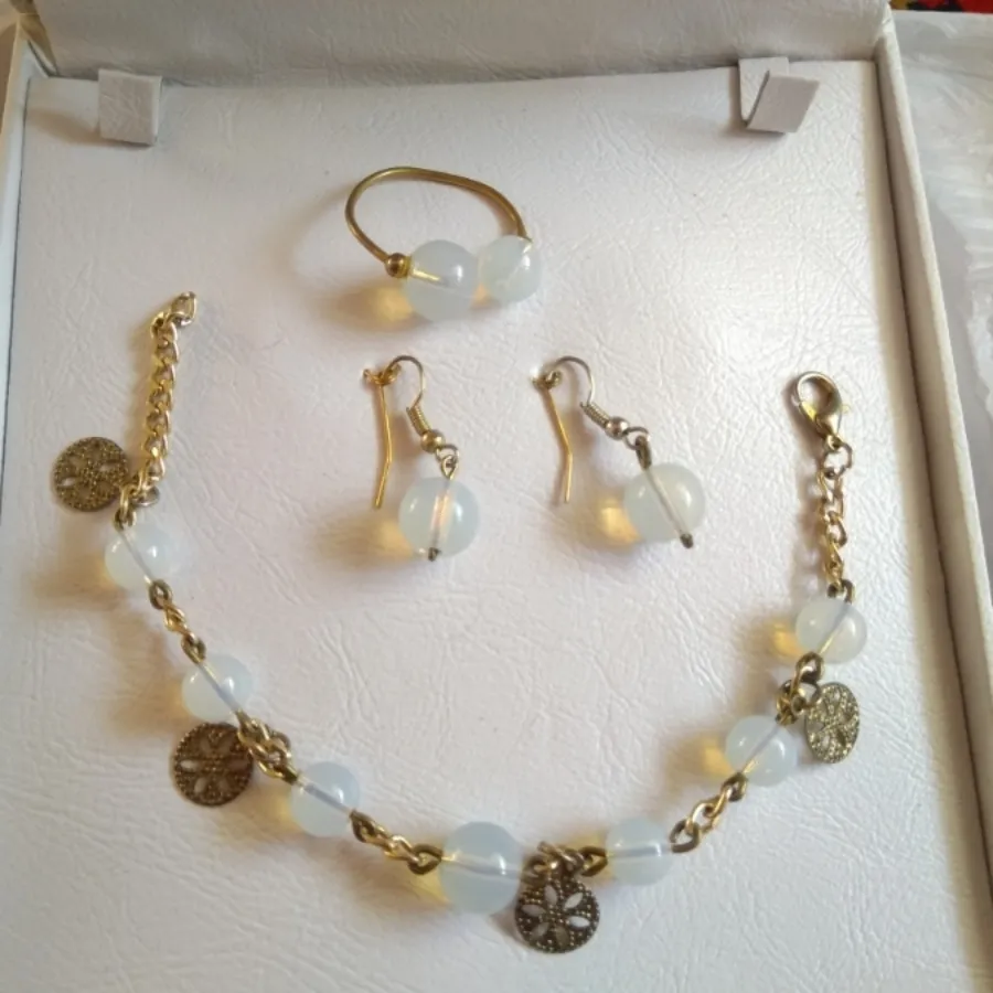 گوشواره دستبند و پابند