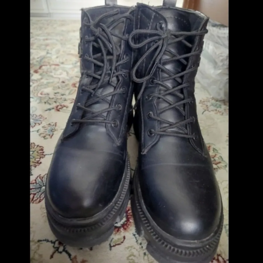 نیم بوت مشکی