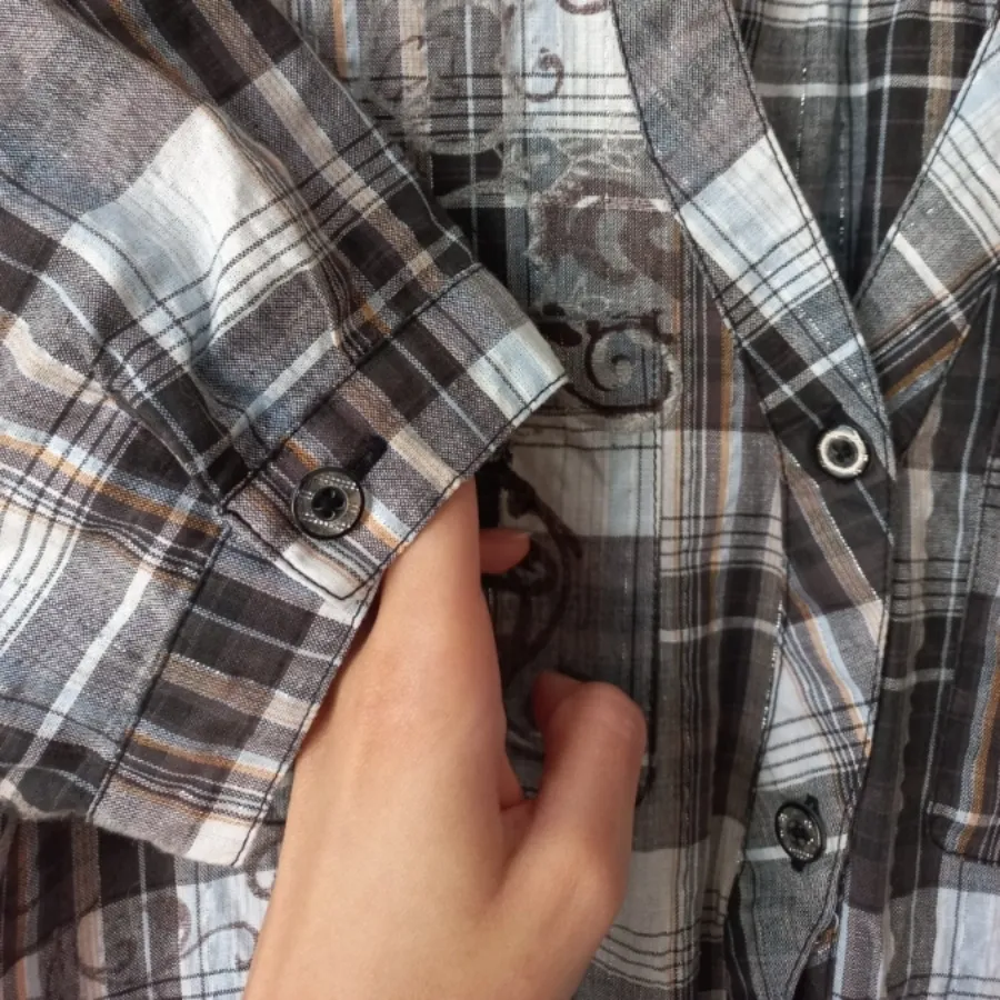 پیراهن چهارخانه