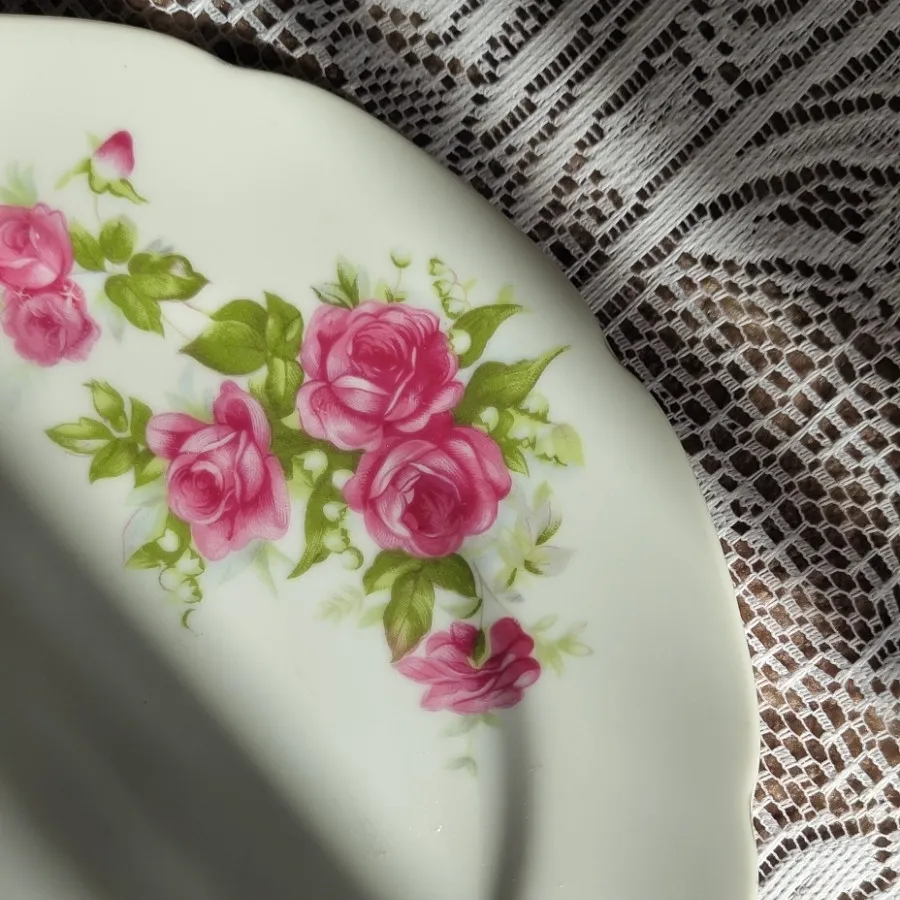 ظروف گلسرخی زیبا مسعود