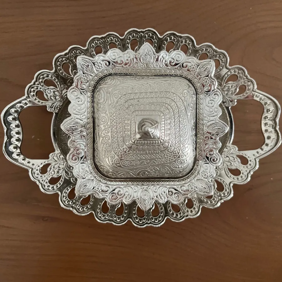 دو تیکه ظرف فلزی کاملا نو