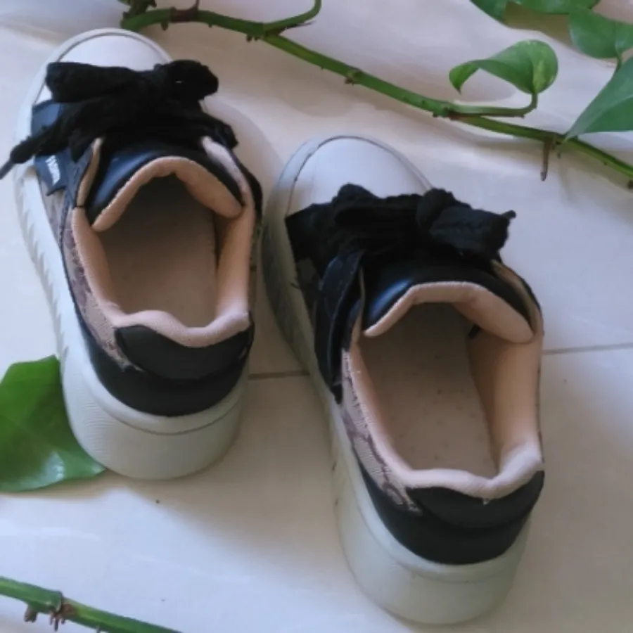 ونس دخترونه