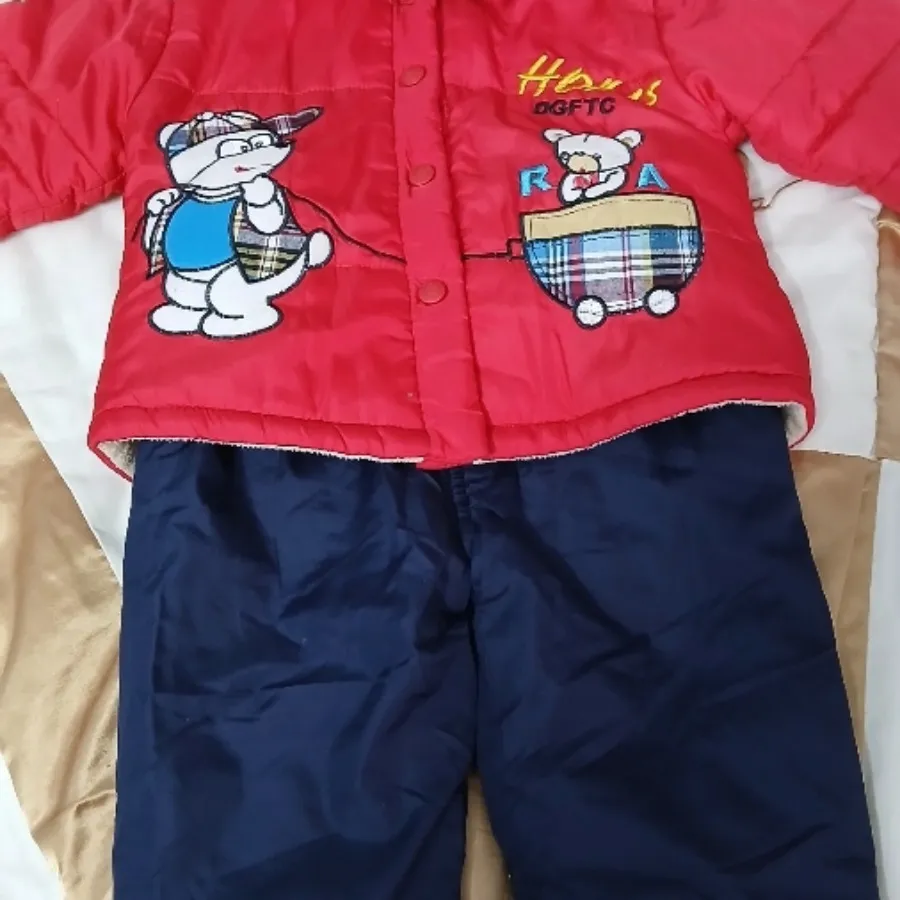 کاپشن و شلوار بچهگانه