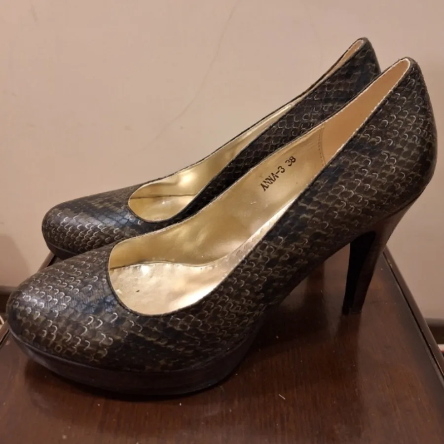 کفش پاشنه دار پوست ماری