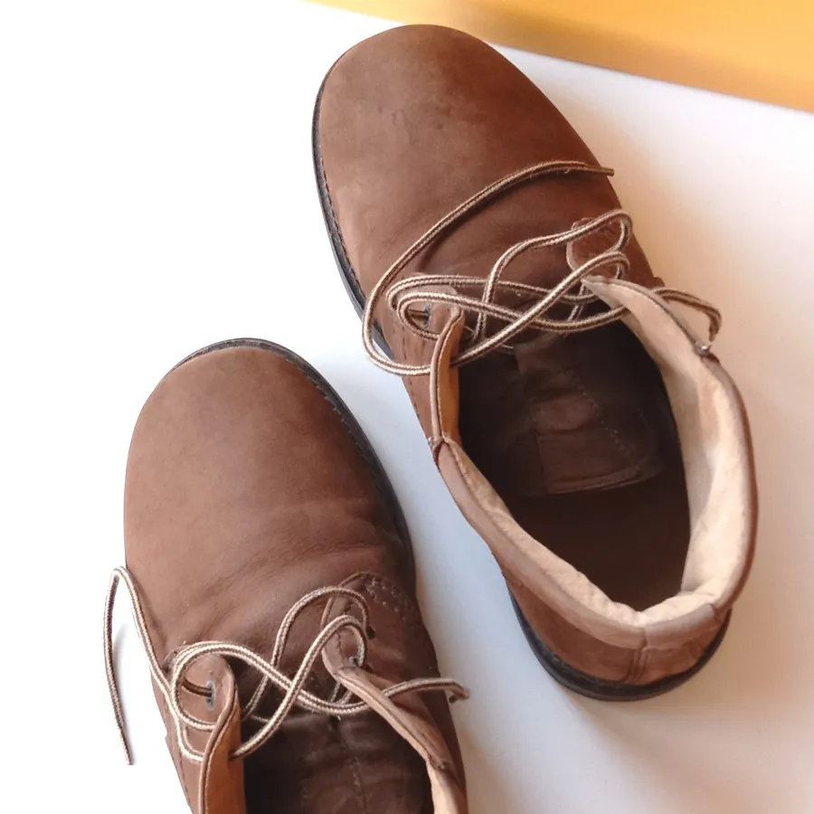 نیم بوت چرم مردانهLucro