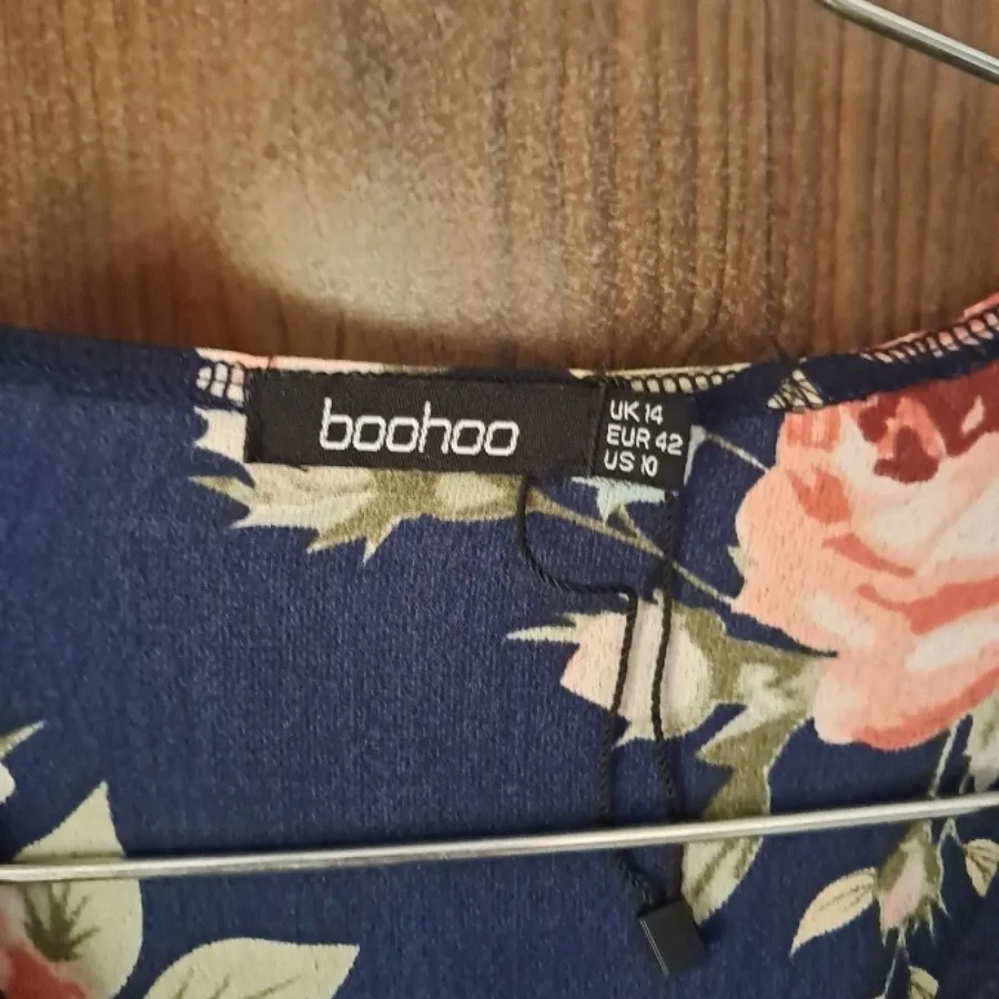 پیراهن گلدار