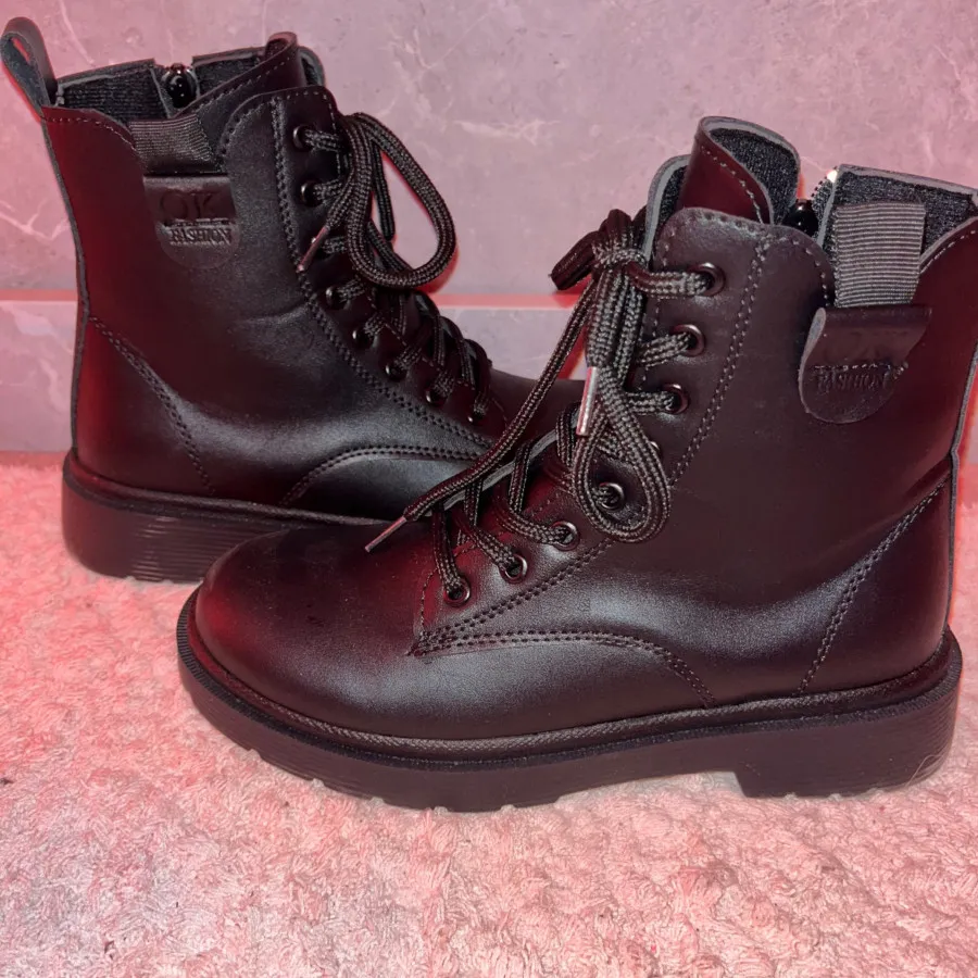 نیم بوت چرم مشکی