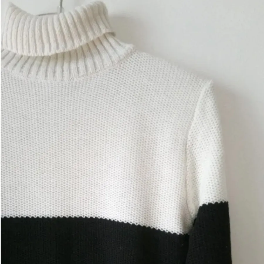 بلوز بافت یقه اسکی زنانه