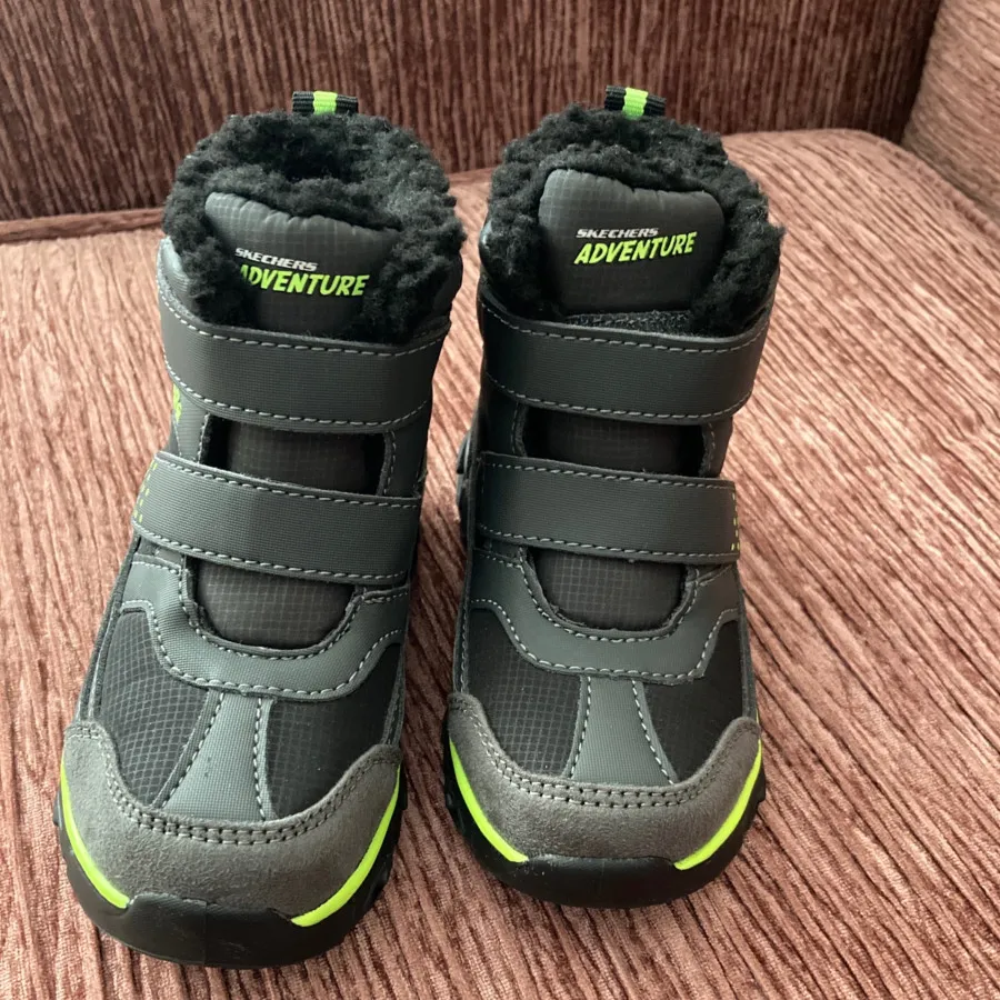 کفش نیم بوت اسکچرز