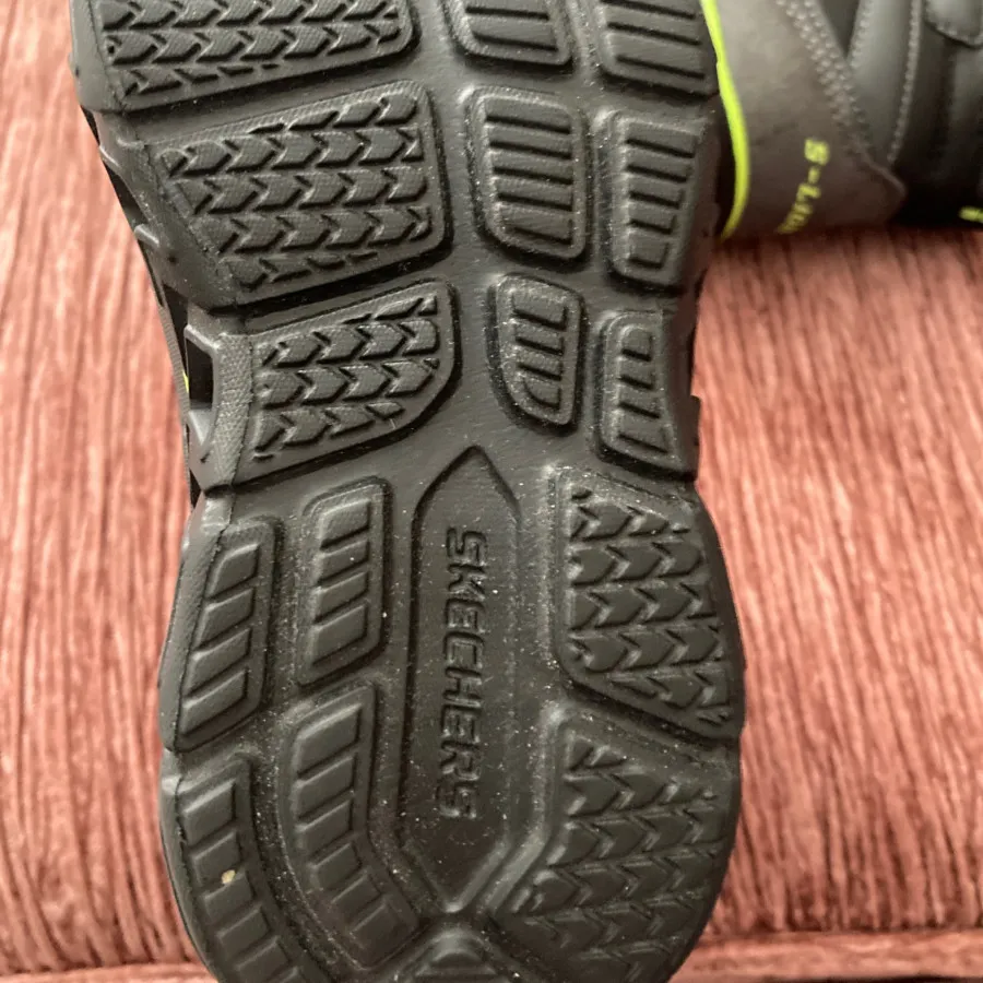 کفش نیم بوت اسکچرز