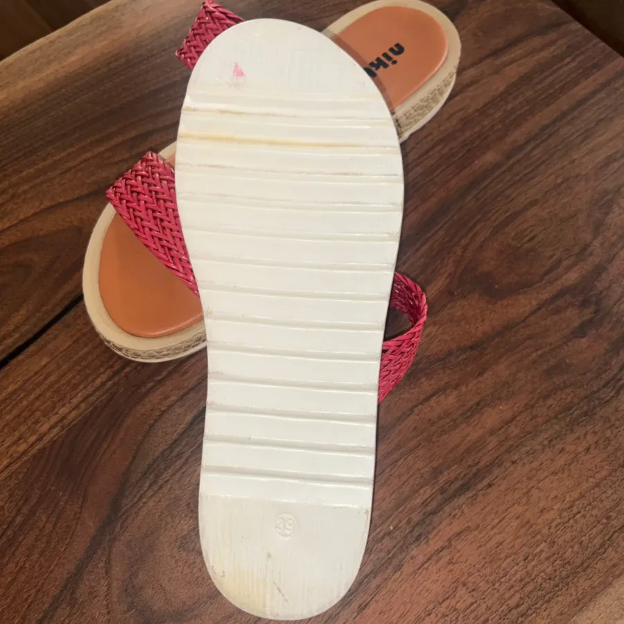 صندل مارک نیکتا