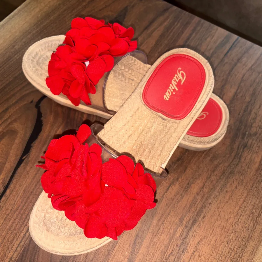 دمپایی رو فرشی