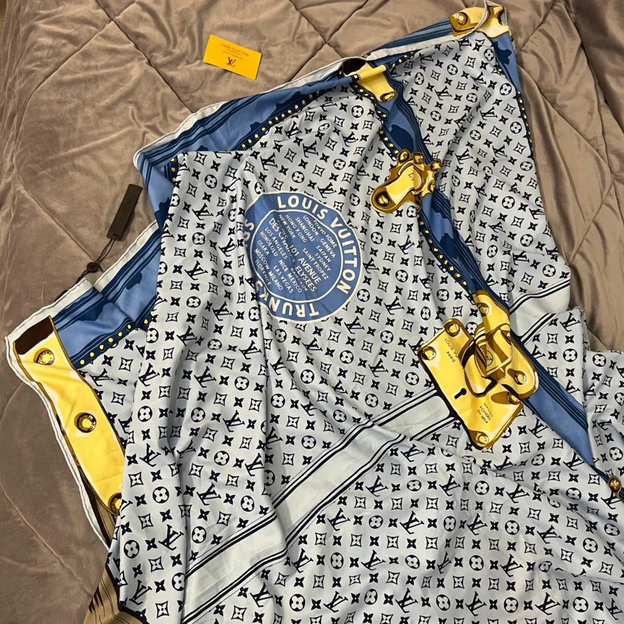 روسری لوکس لویی ویتون