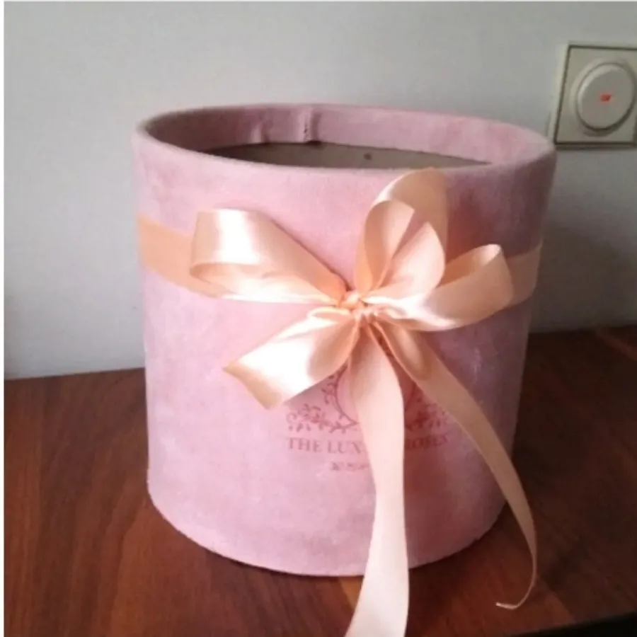 باکس مخصوص هدیه گل