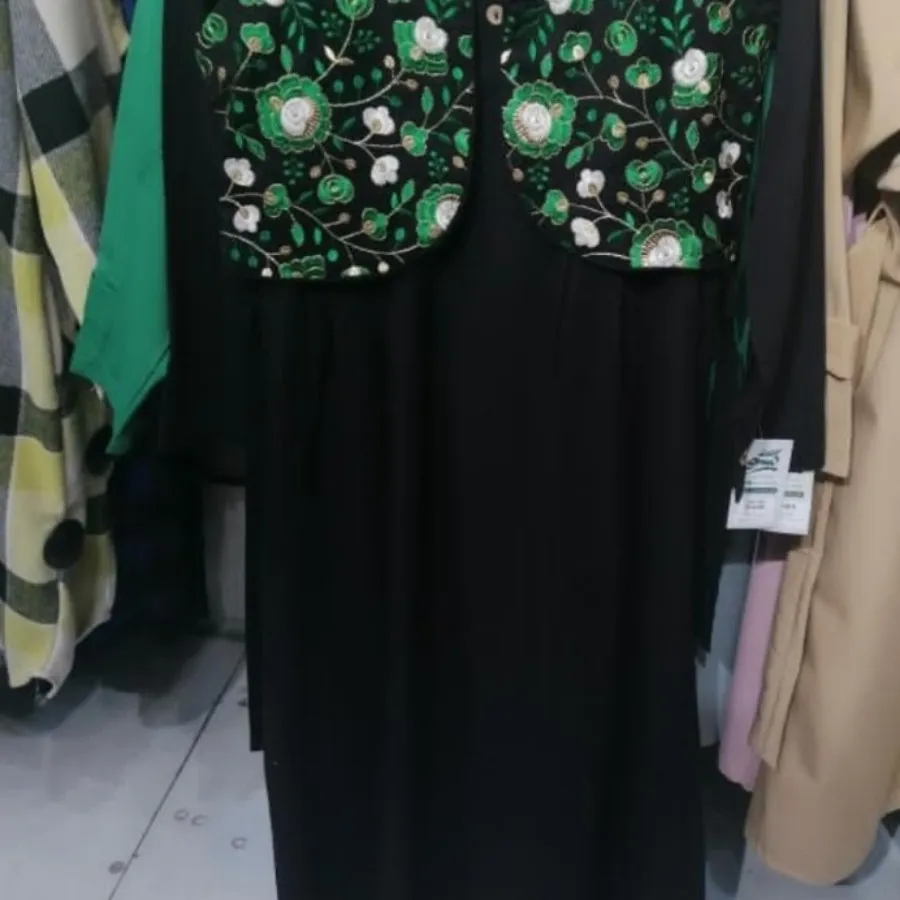 جلیقه و سارافون