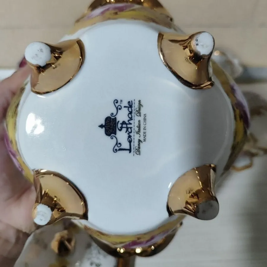 شکلات خوری لردشید