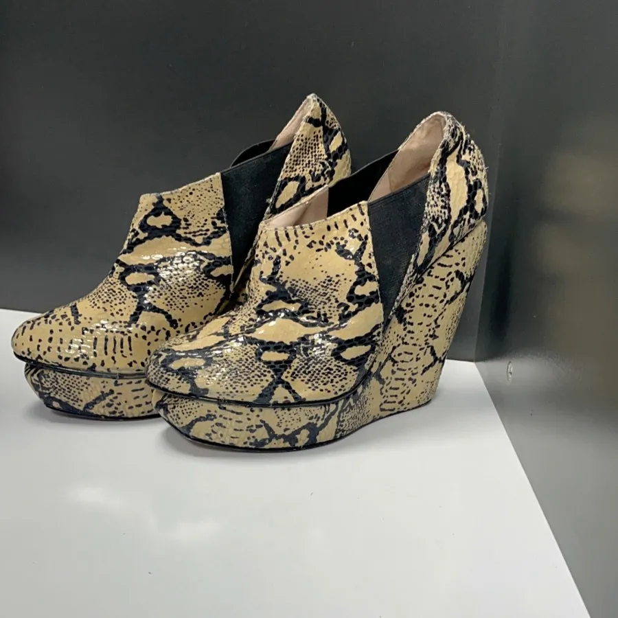 کفش شیک Bebeسایز 38