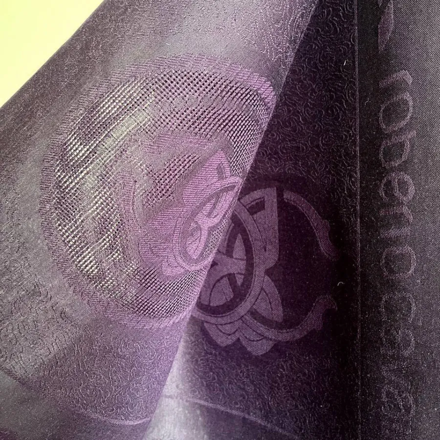 روسری طرح بافت بنفش