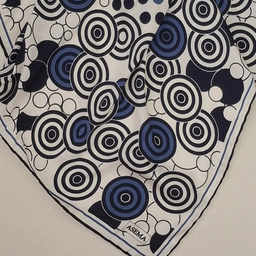 روسری دور دست دوز