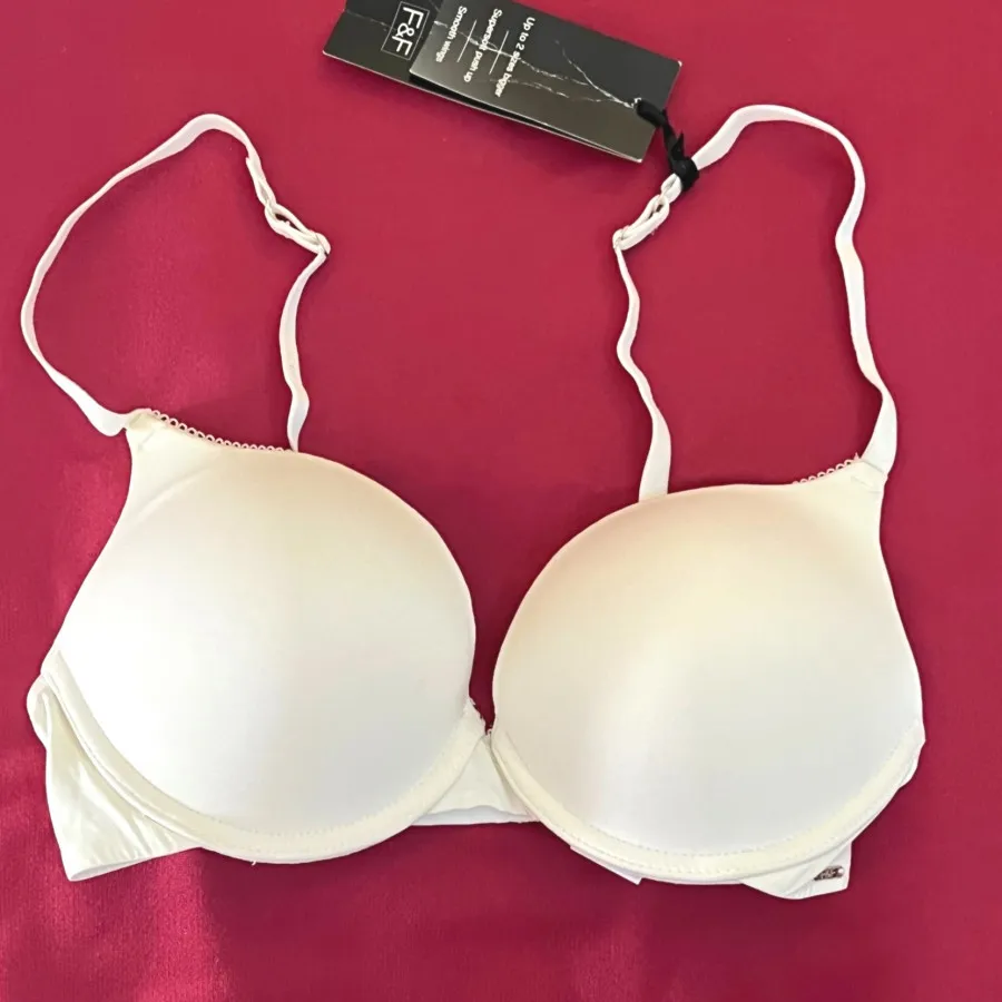 سوتین بزرگ کننده