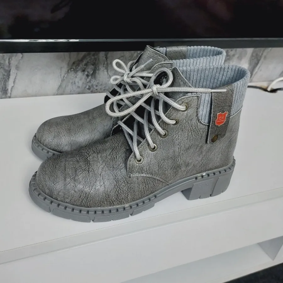 نیم بوت آکبند