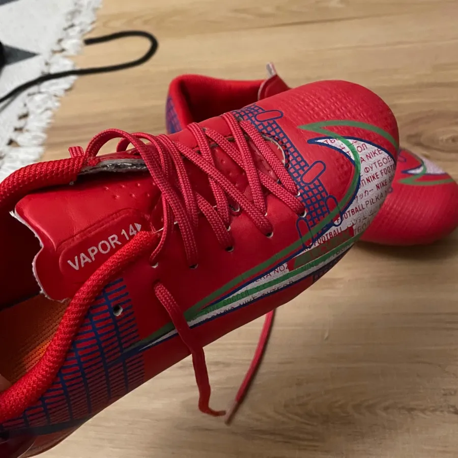 کفش استوک فوتبالی