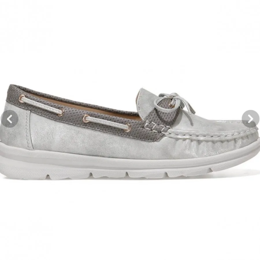 لوفر ناین وست